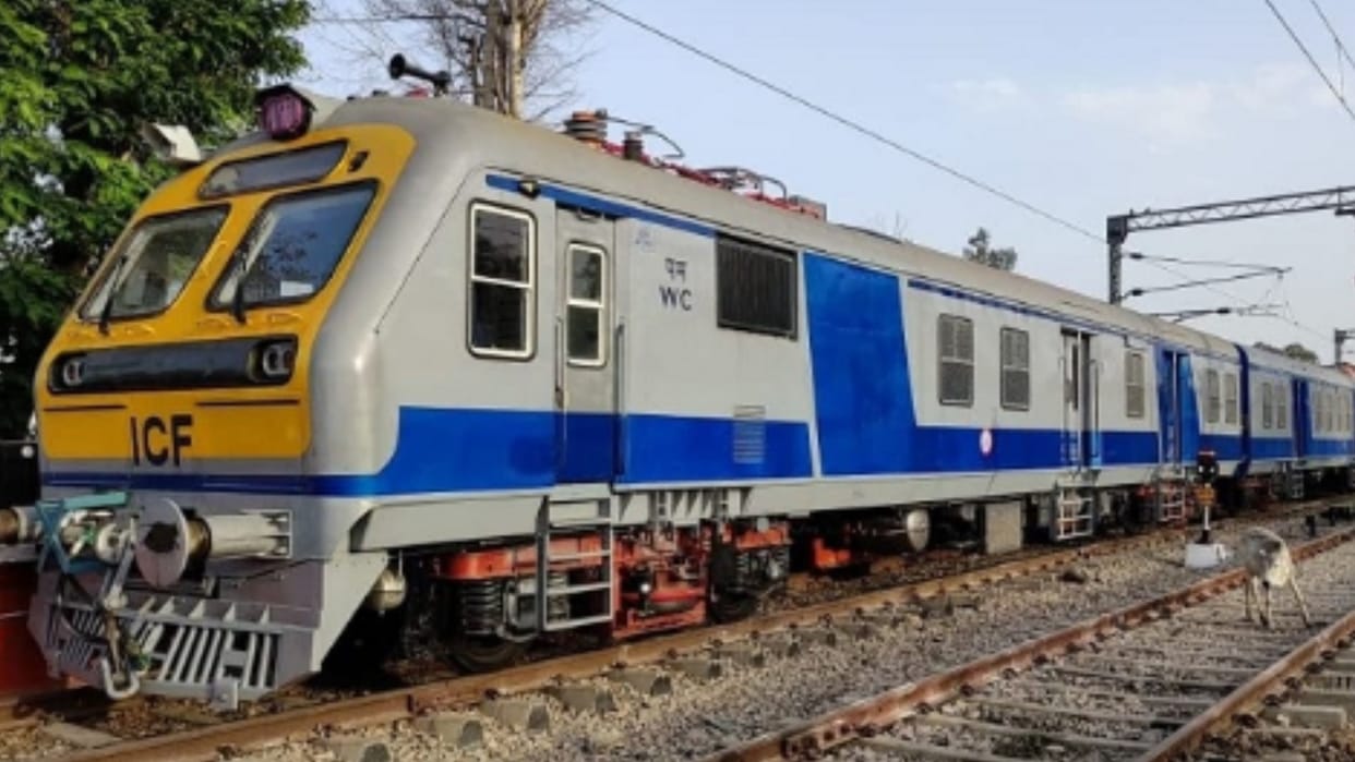Smoke emanated from the bogie of Bina-Katni Memo passenger incident happened due to brake jam.
