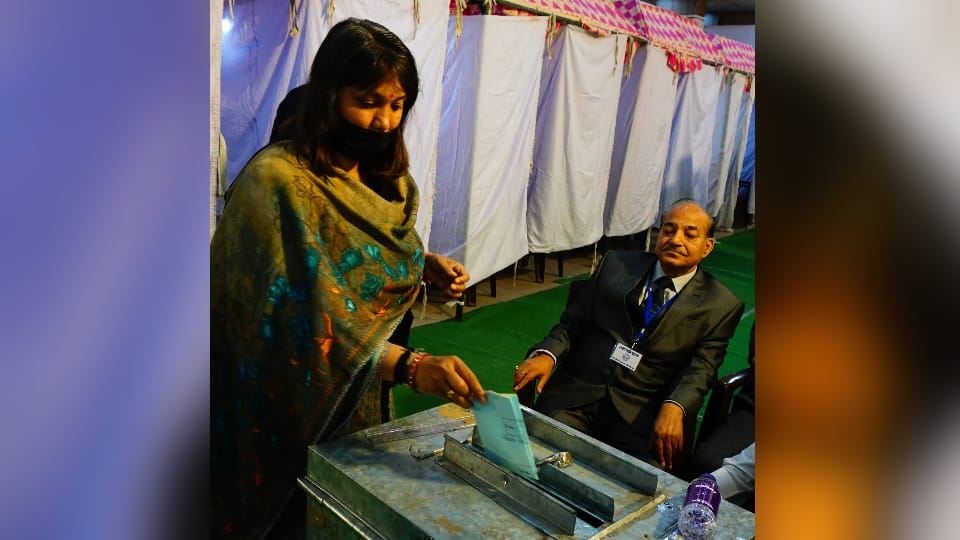 Dehradun Bar Association Election 2023 news 71 percent voting held
