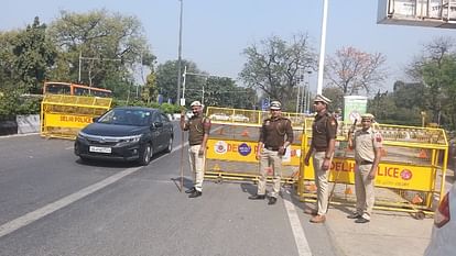 Delhi borders sealed from 10 pm on Thursday Entry of heavy vehicles closed
