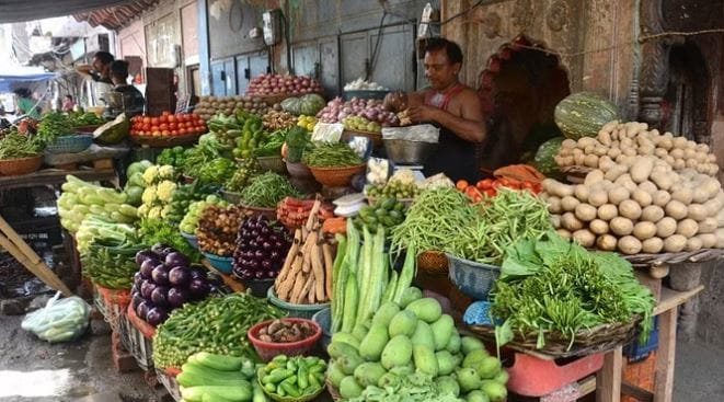 Cheap in mandi vegetables sold at four times the price in the market