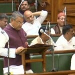 विधानसभा में बजट पेश करते हुए वित्त मंत्री