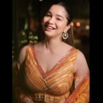 From Desi to Western dress, Sara Tendulkar looks gorgeous in every look