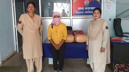 Jagalpur: 10 किलो से ज्यादा गांजा के साथ एक लड़की गिरफ्तार, ओडिशा से बस में लेकर आ रही थी बस्तर गांजे के साथ पुलिस गिरफ्त में आरोपी लड़की।