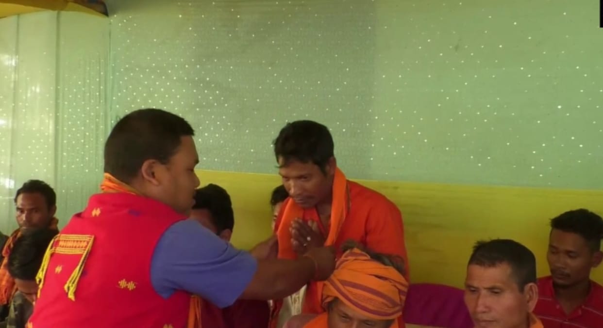 43 people from 11 families converted to Hinduism in Assam