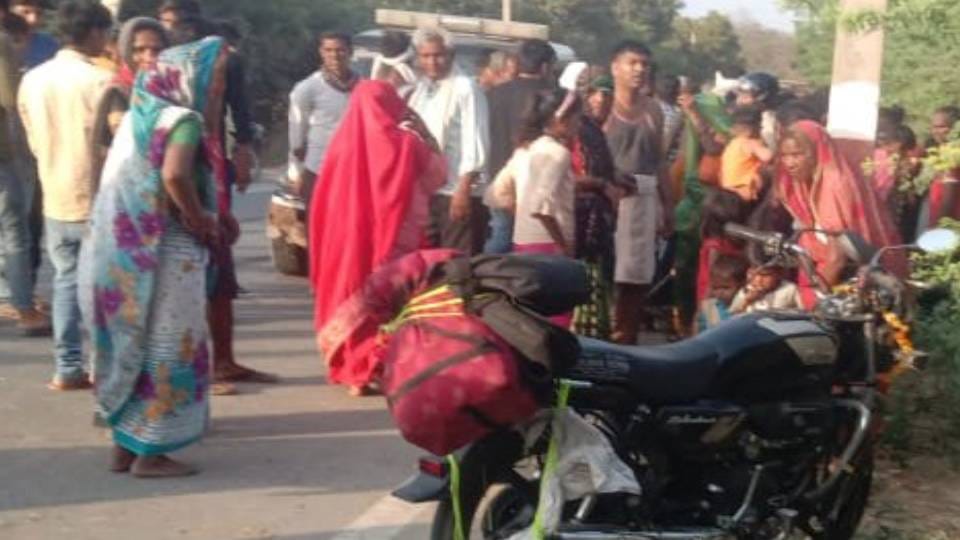 Cousin brother and sister died in canter collision in Agra