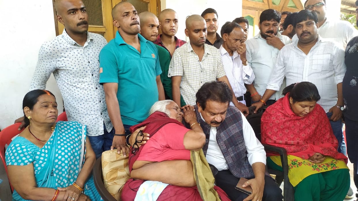 Union Minister SP Singh Baghel visits Umesh Pal house, says strict action will be taken against k