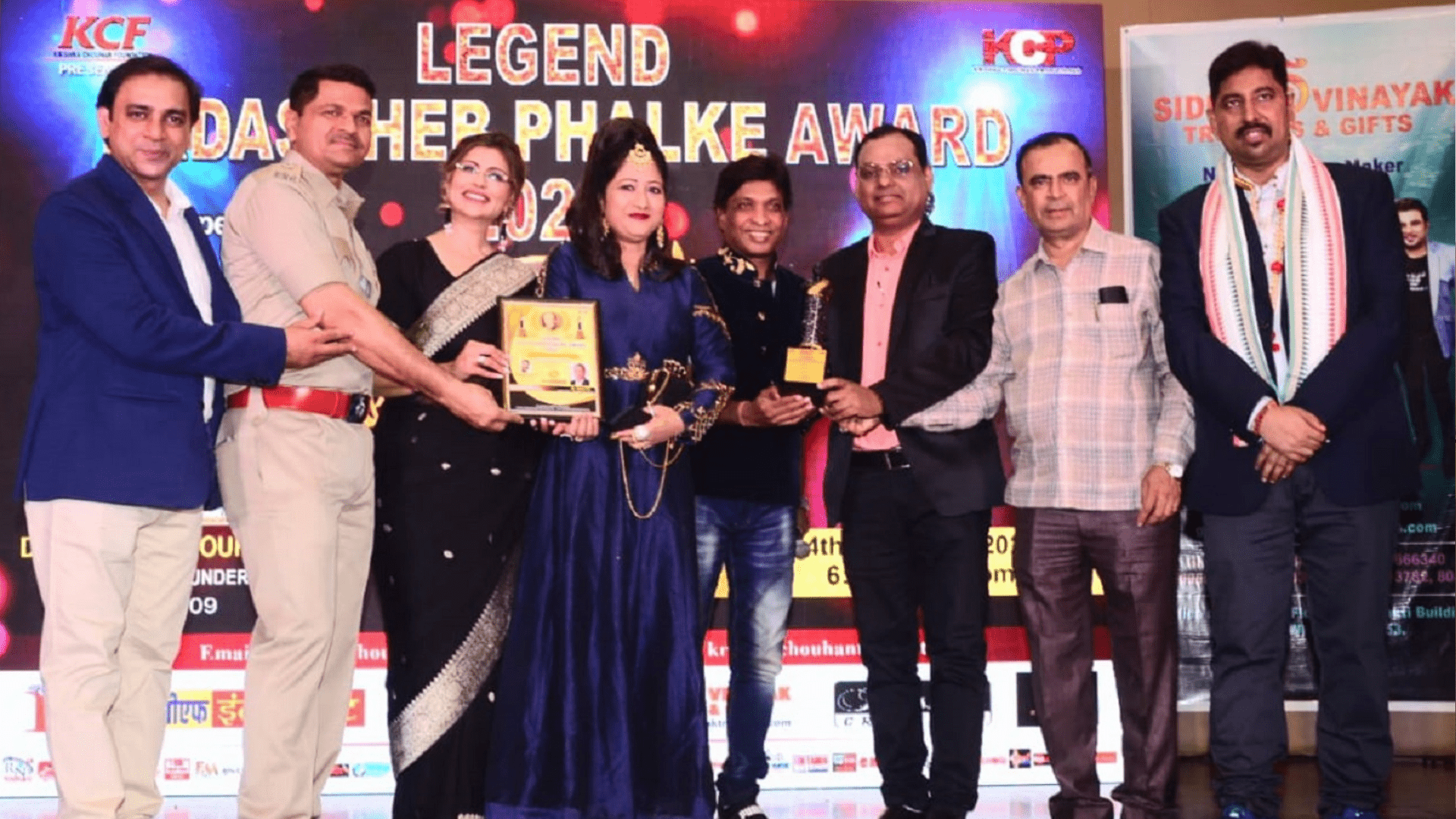 Nikkita Ghag gets support of Sunil Pal Dadasaheb Phalke Awards controversy Gajendra Chauhan Dilip Sen Sudhakar