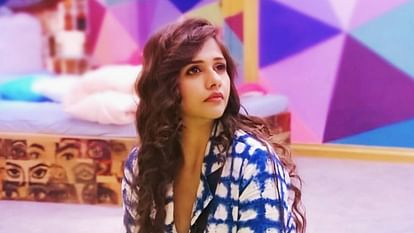 Dalljiet Kaur Pens a Motivational Note For Divorced And Widowed People said Keep Looking For Your Soulmate