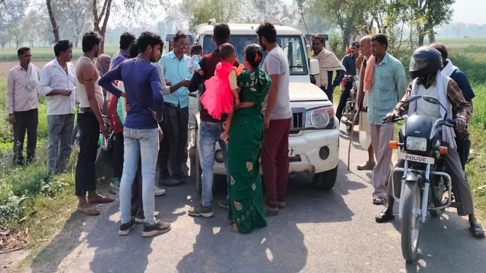Bike collided with Bolero vehicle three injured