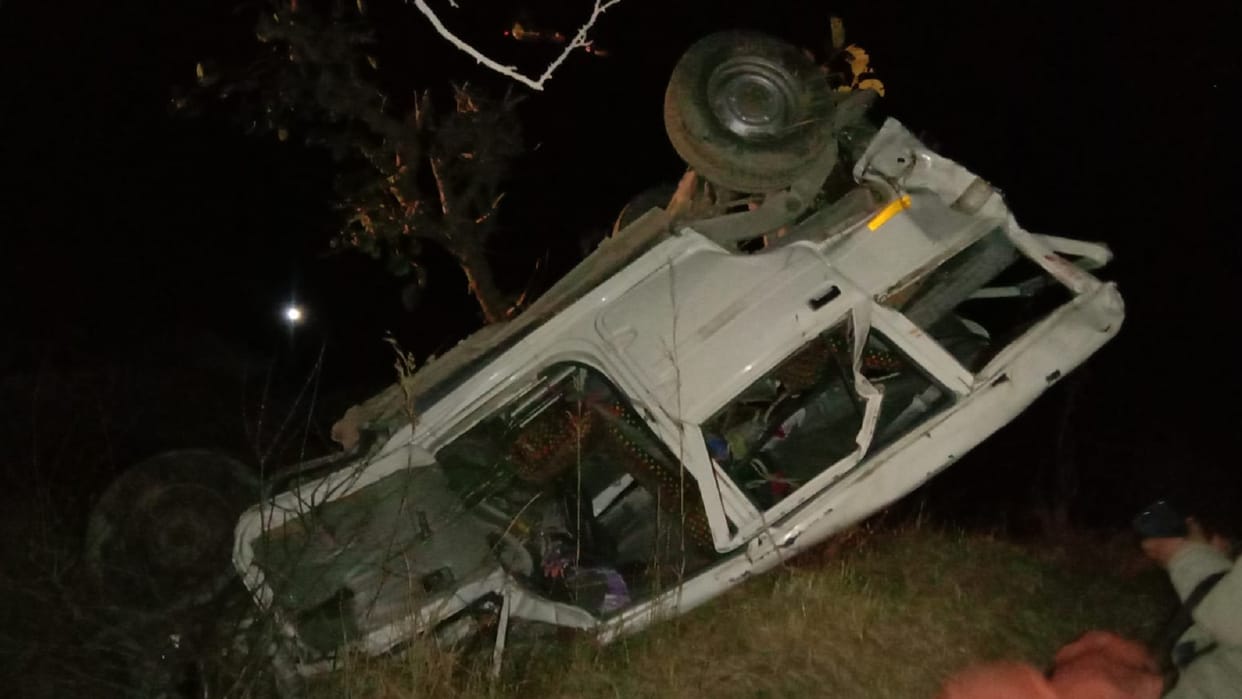 12 people injured in road accident