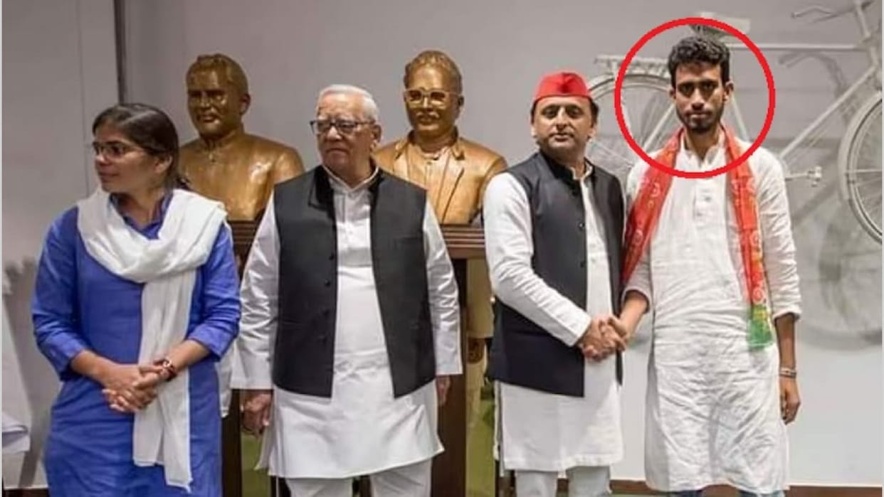 Umesh Pal murder mastermind Sadaqat Khan's photo with former UP CM Akhilesh Goes viral