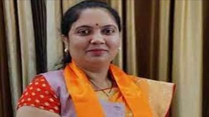 नहीं दे पाईं MLA 10वीं का पर्चा: BJP विधायक सुमित्रा कास्डेकर बजट सत्र के चलते परीक्षा में नहीं हो सकीं शामिल भाजपा की विधायक सुमित्रा कास्डेकर इस बार फिर 10वीं की परीक्षा में शामिल नहीं हो सकीं।
