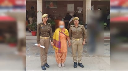 Gorakhpur News: अश्लील वीडियो बनाकर रंगदारी वसूलने वाली महिला गिरफ्तार, दो आरोपी पहले ही जा चुके हैं जेल पुलिस की गिरफ्त में आरोपी।