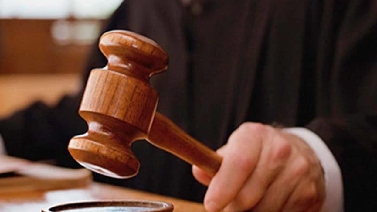 Order to give two lakhs to the insurance company
