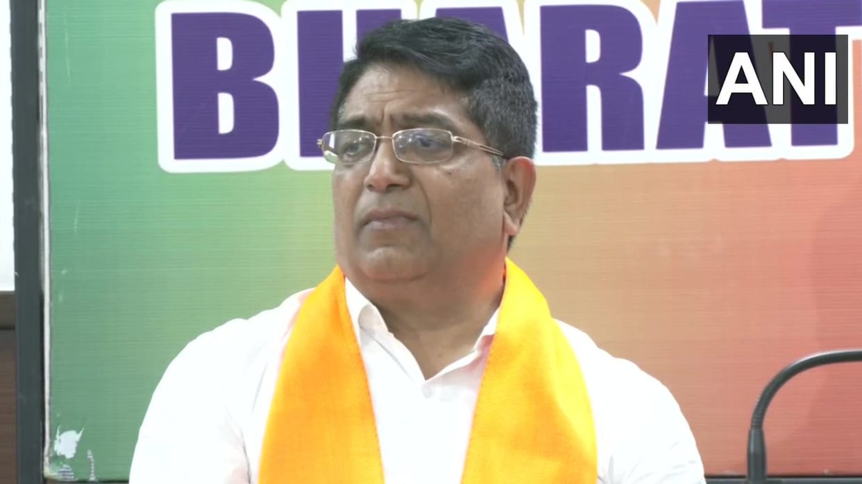 Karnataka Former commissioner of Bengaluru and AAP leader Bhaskar Rao joins BJP in Bengaluru