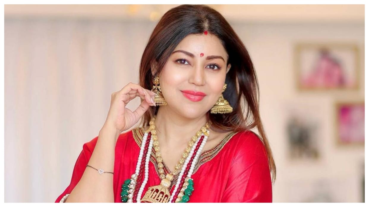 Aahat and Ramayan fame Tv Actress Debina Bonnerjee Infected with Influenza B Virus know details here
