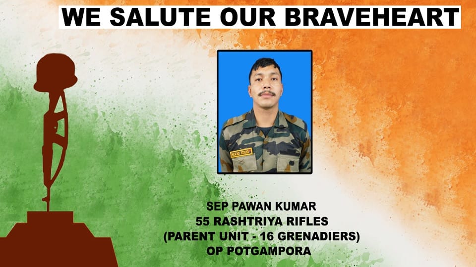 Jammu-Kashmir: Tributes paid to martyr jawan in Pulwama encounter