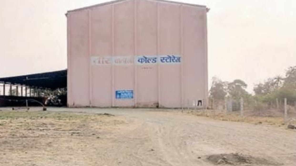 MP News: Leakage of poisonous gas in cold store in Ujjain, condition of two employees critical