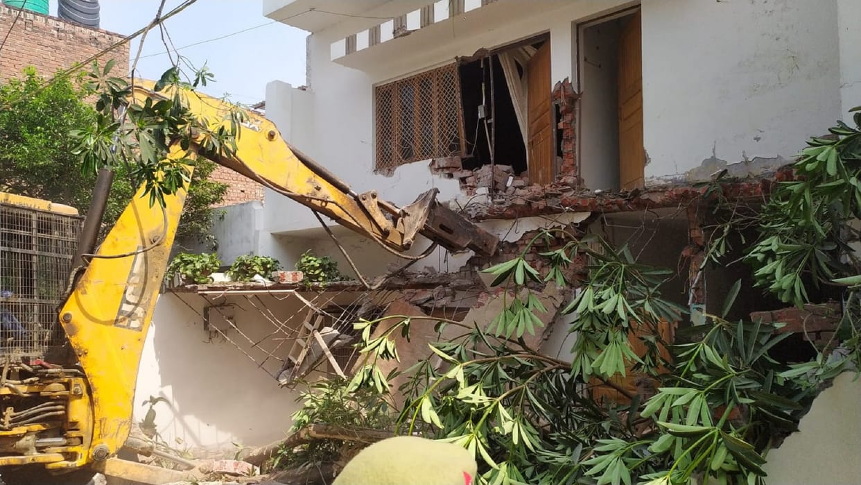 Umesh Pal murder case Uttar Pradesh: Bulldozer brought to demolish properties of accused in Prayagraj
