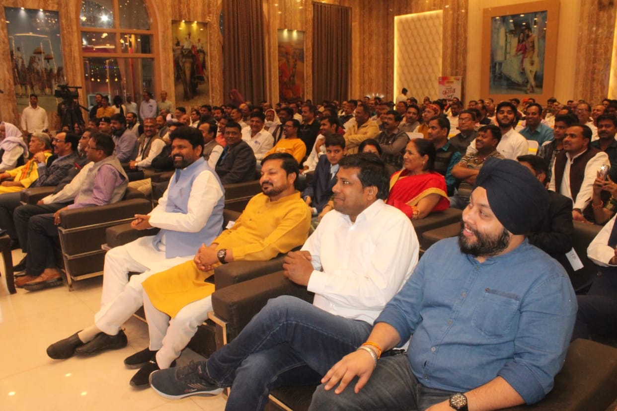 Amar Ujala Kavya Cafe in ghazipur  Poems kept spreading with fragrance of spring till midnight