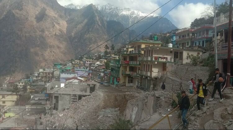 Uttarakhand News NGRI report revealed Joshimath sank from six cm to one meter in two months