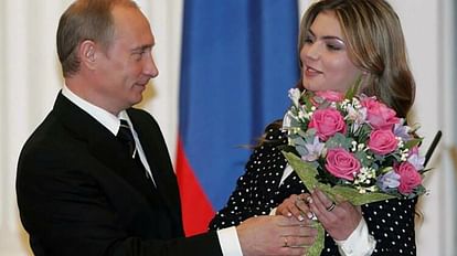 Russia: जिमनास्ट गर्लफ्रैंड के साथ 'महल' में रहते हैं पुतिन! लगीं हैं सोने की कुर्सियां, रिपोर्ट में दावा अलीना कबाएवा के साथ राष्ट्रपति पुतिन।