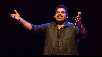Shankar Mahadevan: UK में डॉक्टरेट की मानद उपाधि से सम्मानित किए गए शंकर महादेवन, बोले- गर्व महसूस कर रहा हूं Shankar Mahadevan Singer musician felicitated with honorary doctorate by top UK university I feel privileged