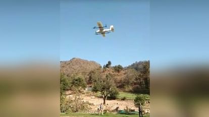 टीबी की दवा लेकर जाता ड्रोन