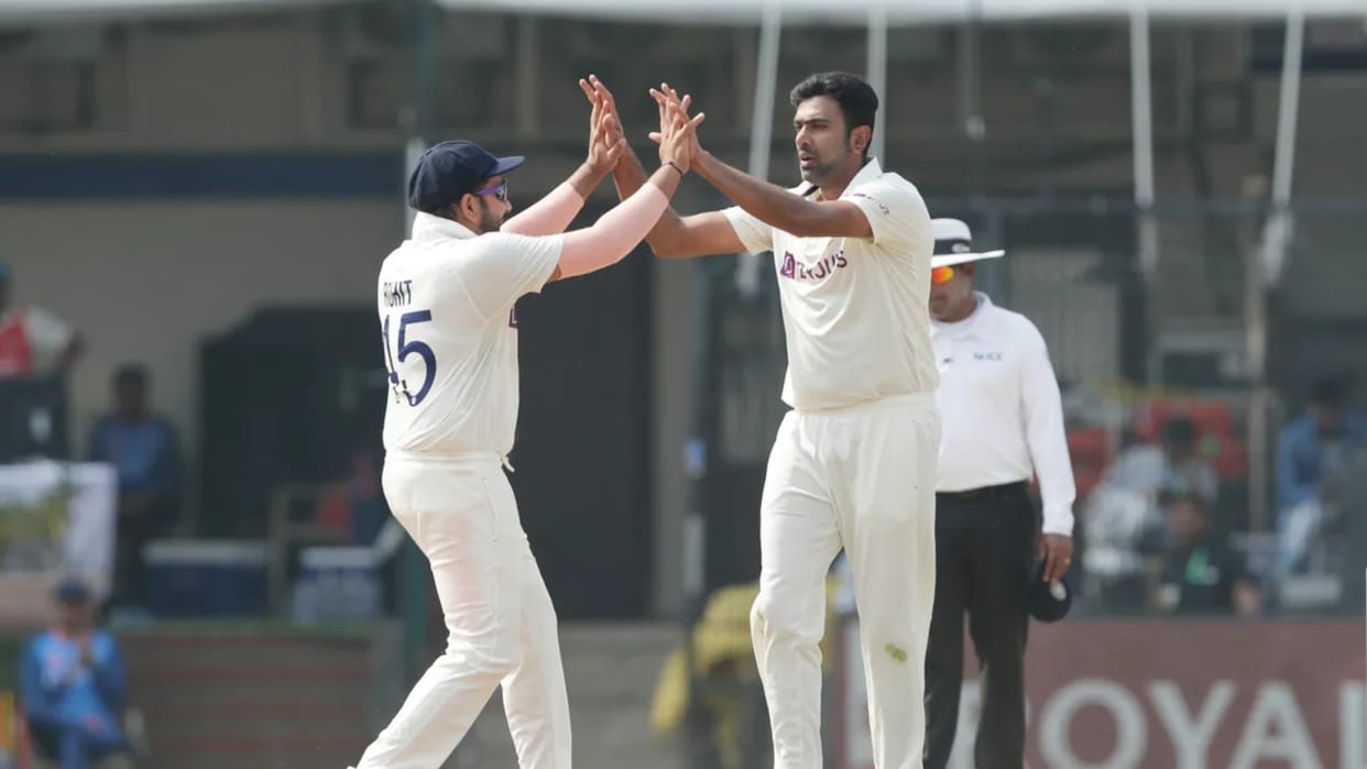 Ind vs Aus Ravichandran Ashwin Surpasses Kapil Dev For Major Milestone now Harbhajan singh record on target