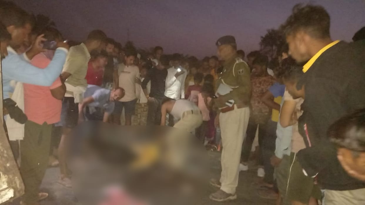 Bihar Road Accident Truck crushed bike rider returning after BA exam in Jamui three died on the spot