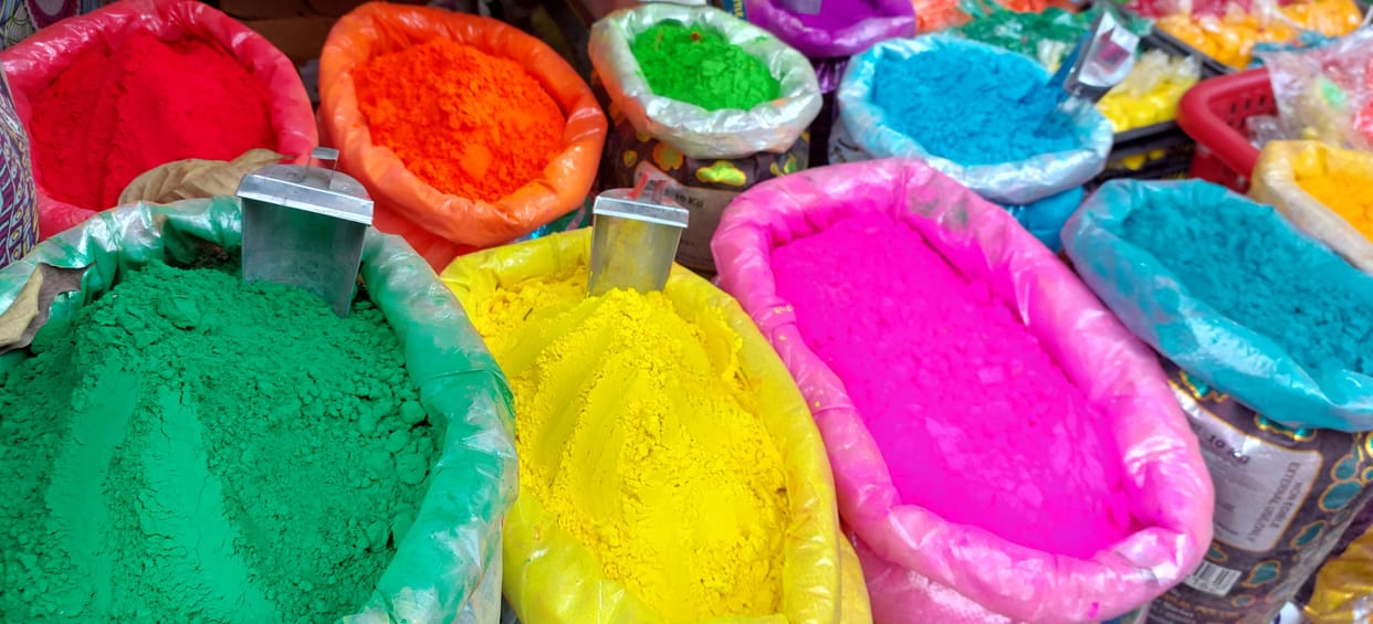 holi