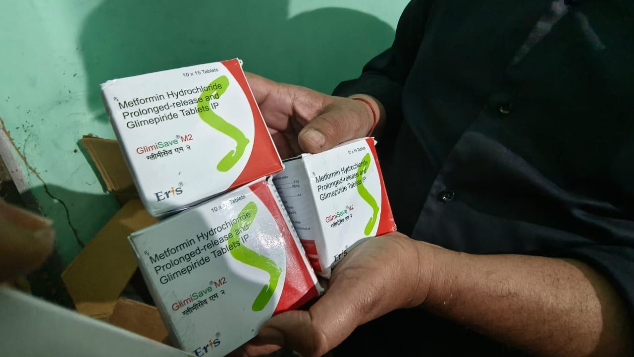 Fake medicines worth Rs 7.5 crore recovered in varanasi Kingpin is 10th fail