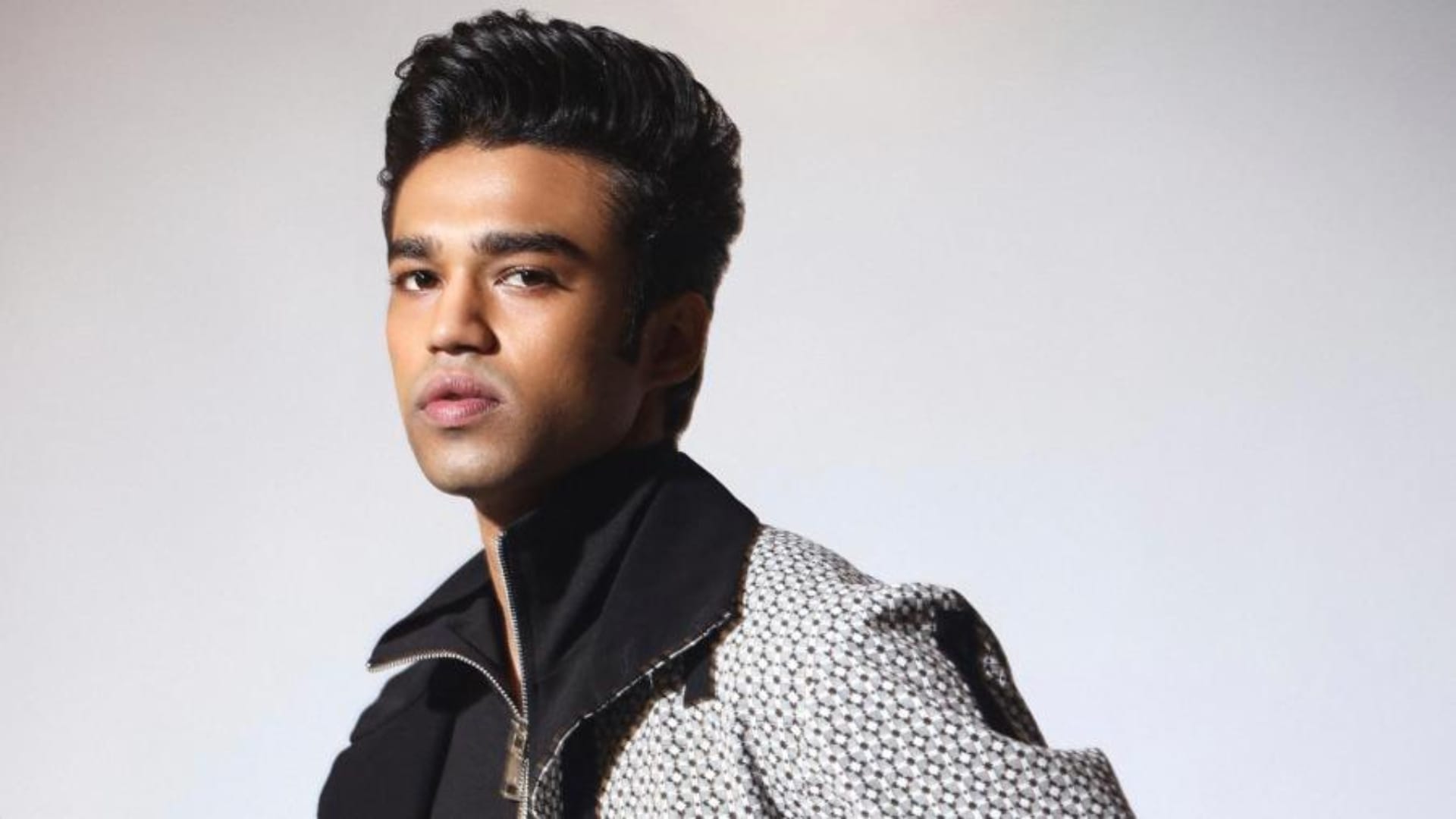 Babil Khan talks about the childhood experiences he had Because of Irrfan Khan acting career and the fame