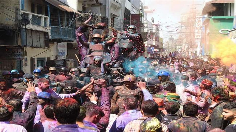 laat sahab joolus jutamar holi history in shahjahanpur