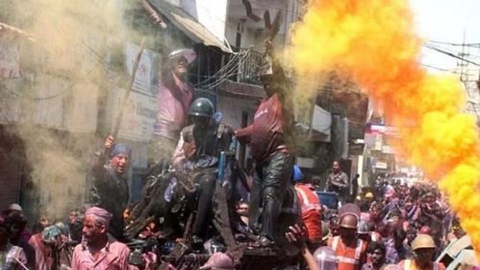 laat sahab joolus jutamar holi history in shahjahanpur