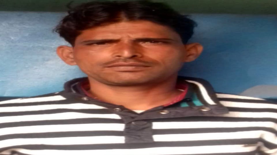 Young man stabbed to death on suspicion of being an informer