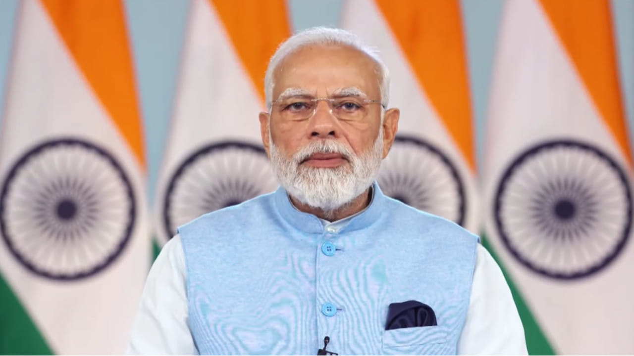 प्रधानमंत्री नरेंद्र मोदी