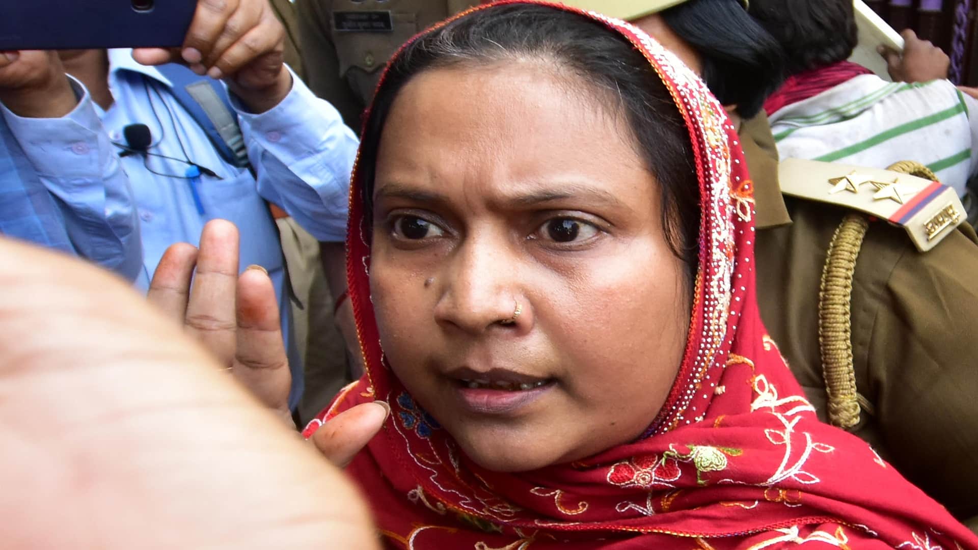 Umesh Pal murder case: Bulldozer will run at Safdar Ali house close to Mafia Atiq