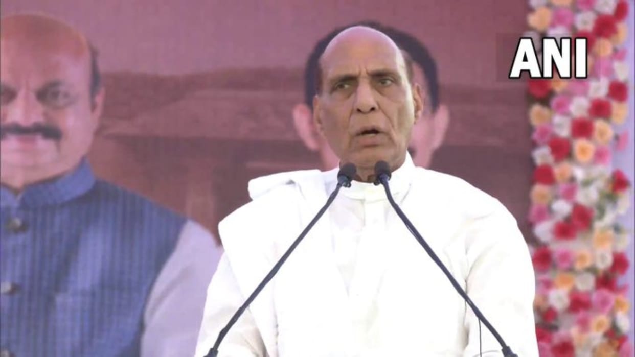 karnataka defence minister rajnath singh said more mud Congress throws more lotus will bloom