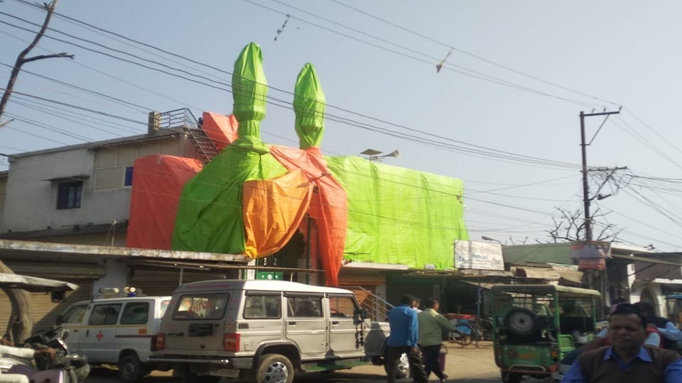 Holi 2023 Religious places being covered on the route of Laat Saheb in Shahjahanpur