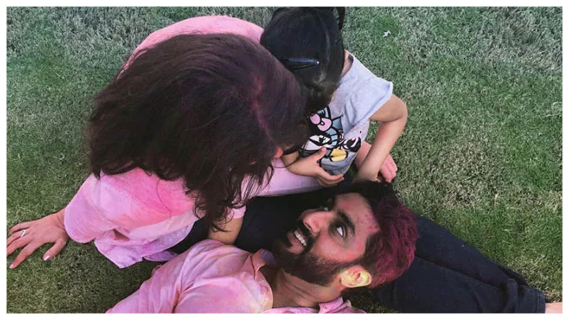 Bollywood Celebs Who Are Known for Their Holi Parties from sara ali khan to Kirti Sanon Kartik Aaryan