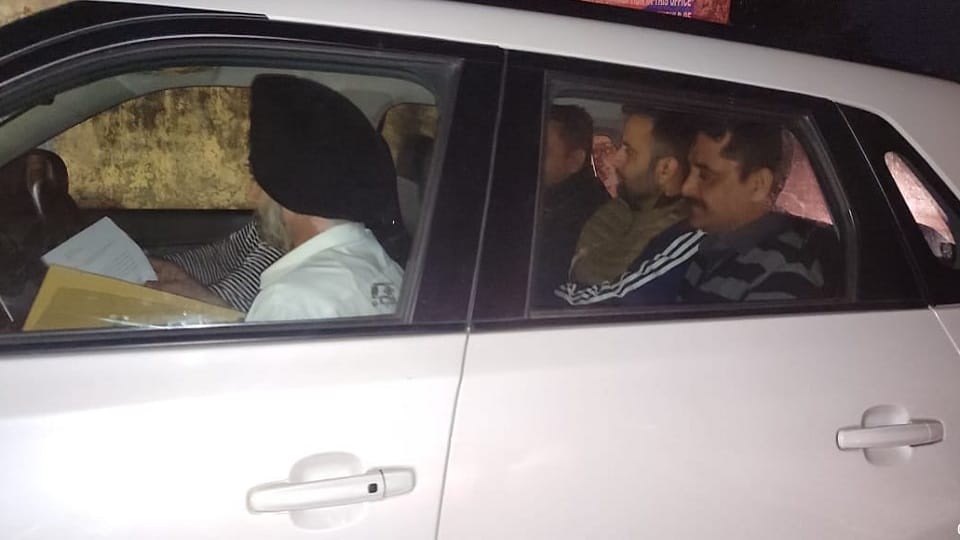 Jammu Kashmir Police: Munshi charge was received two days ago, constable arrested taking bribe four thousand