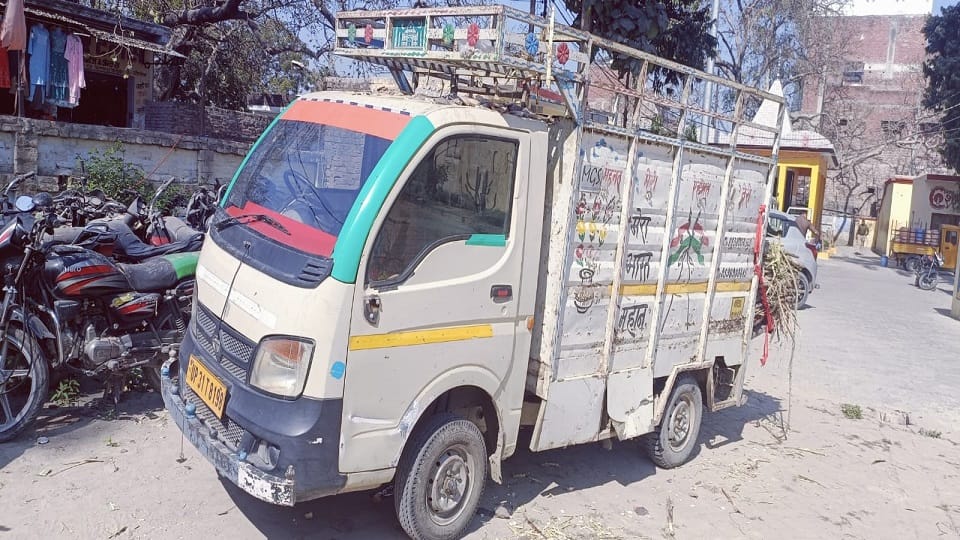 man died due to pickup collision on banda bisalpur road in pilibhit