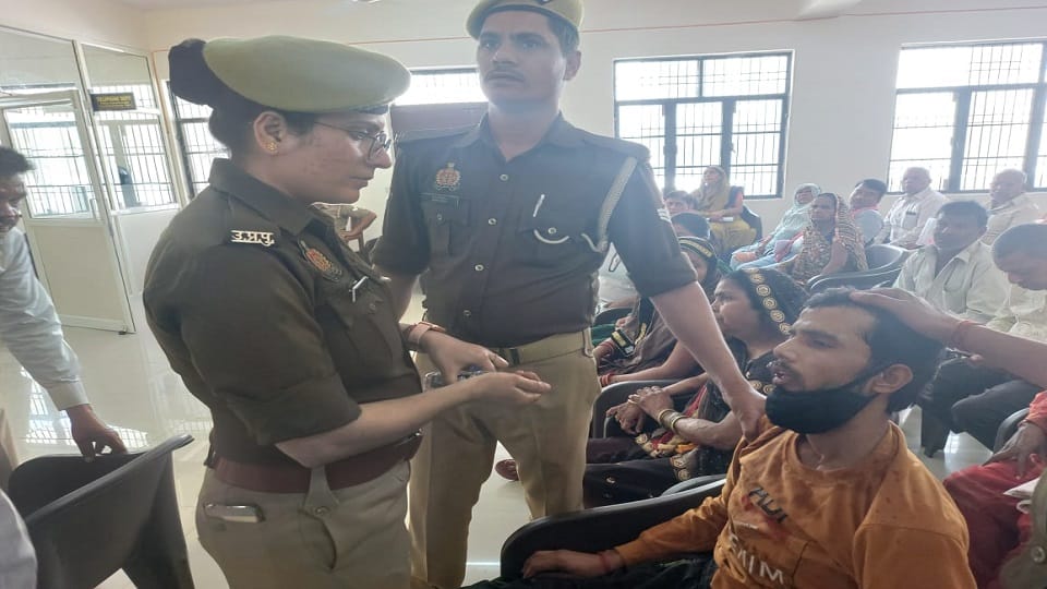 young man reached police commissioner with a complaint suddenly fainted