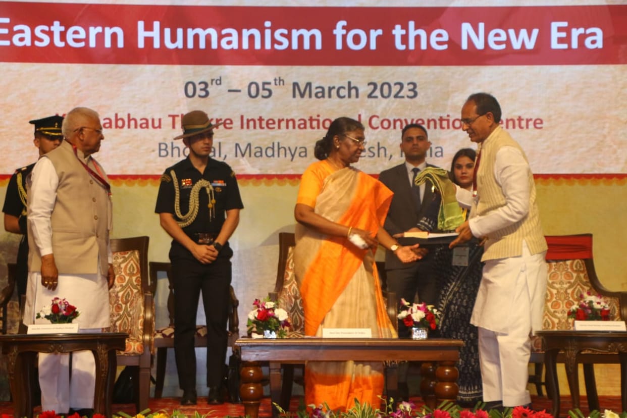 MP News: Inauguration of Dharma Dhamma Conference, President Draupadi Murmu said – Religion is the one who emb