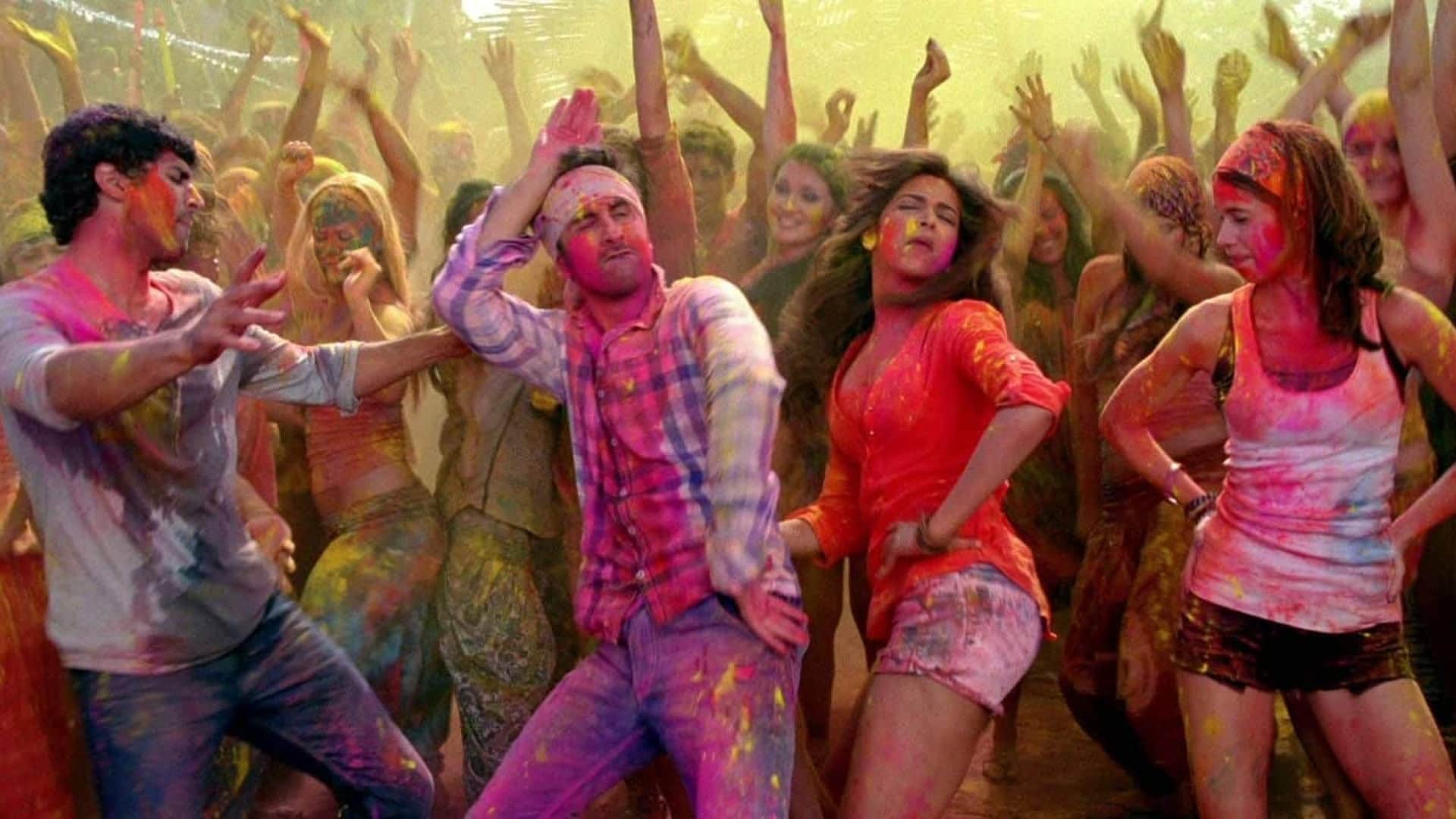 Due to These Songs of Holi These Films Broke All the Records of Earning know about Sholay Baghban silsila