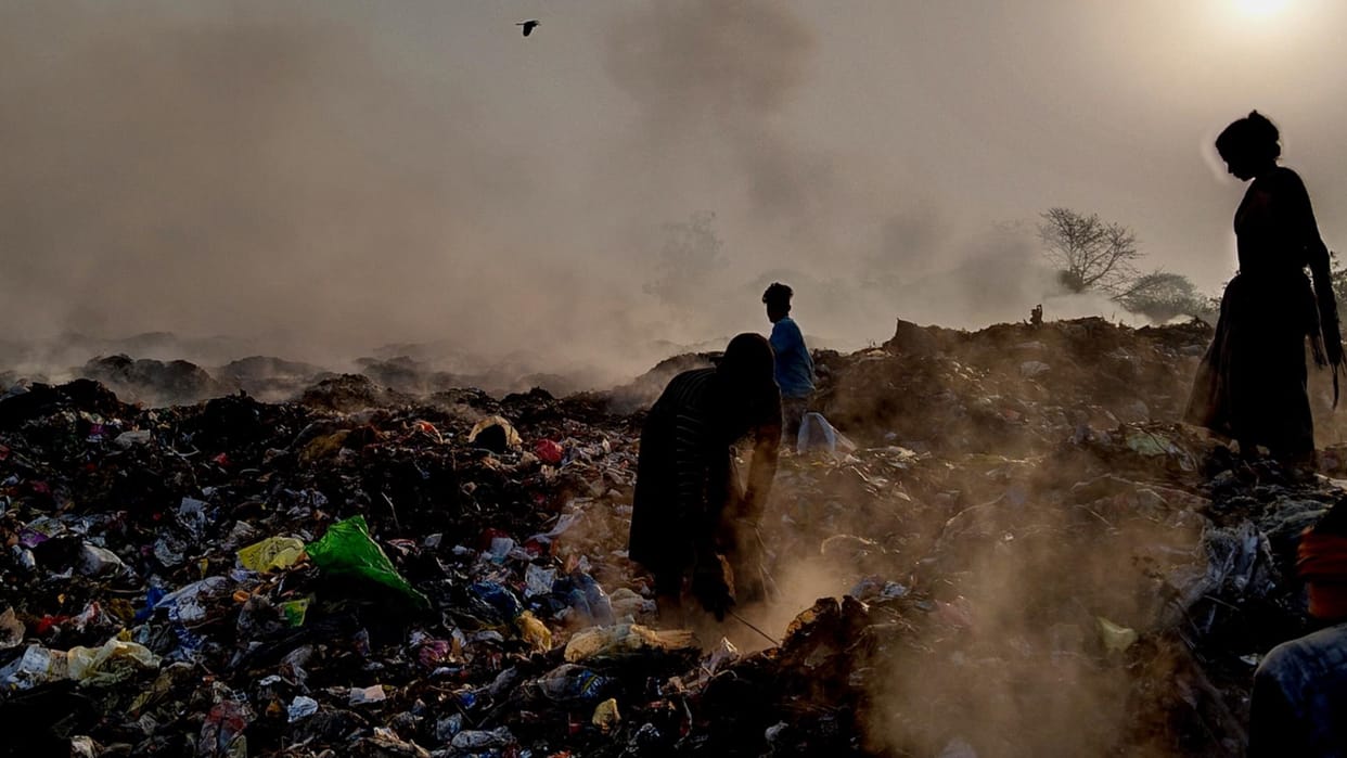 Garbage mountain and smoke rise uncountable on Herbert dam of Gorakhpur