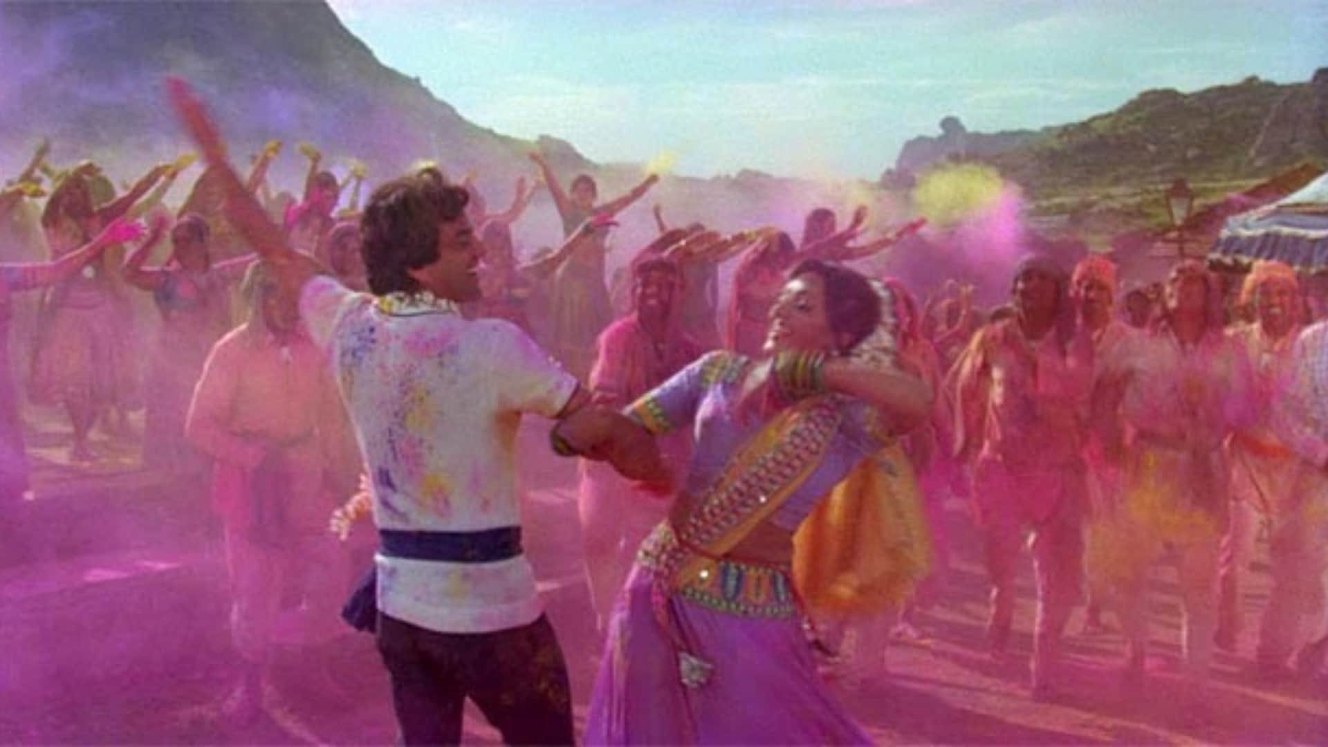 Due to These Songs of Holi These Films Broke All the Records of Earning know about Sholay Baghban silsila
