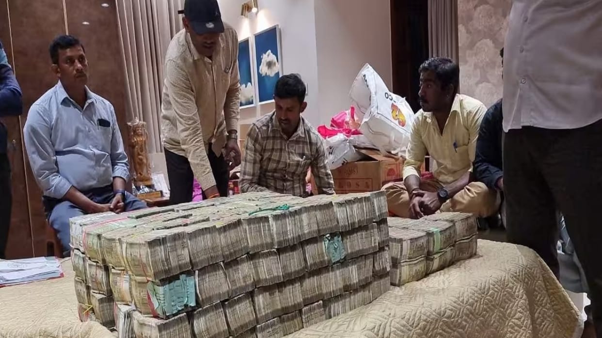 Karnataka BJP MLA’s son caught taking bribe of Rs 40 lakh; Rs 6 crore seized from residence