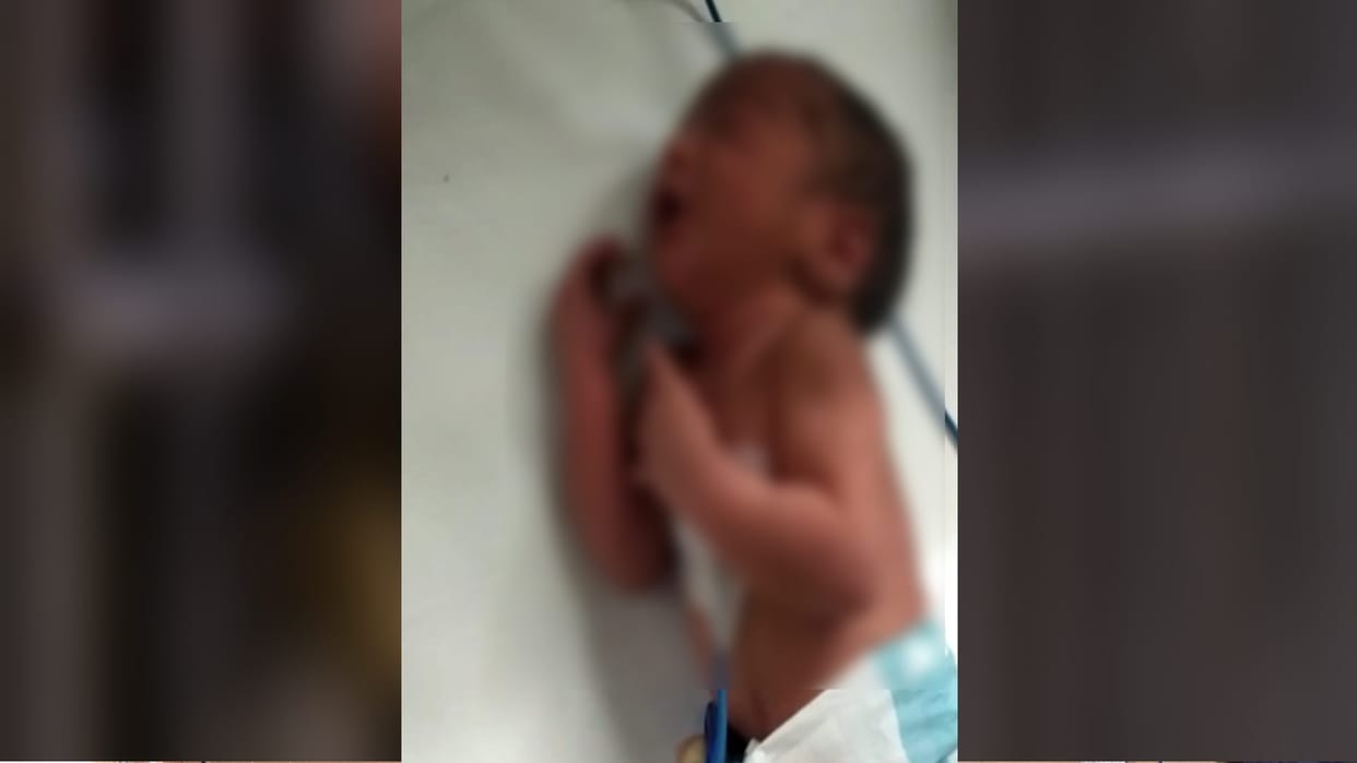 Meerut News: A newborn baby girl was found in a garbage dump in Lohia Nagar